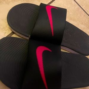Nike slides